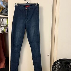 Guess jeans size 27 super stretchy